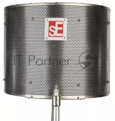 Акустический экран sE Electronics REFLEXION FILTER PRO для устранения отраженных звуковых волн и интерференции на капсюле. Улучшенает звуковые характеристики комнаты и микрофона.